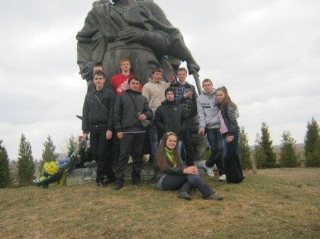 Екскурсія учнів 10-Г класу в Національний історико-меморіальний заповідник "Поле Берестецької битви"
