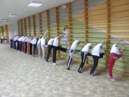 Урок фізичної культури з елементами гімнастики у початкових класах