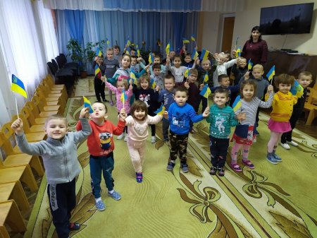 Малеча дошкільних груп «Вулик»  відзначила День Соборності України