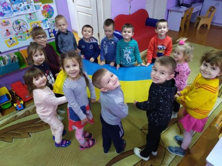 Малеча дошкільних груп «Вулик»  відзначила День Соборності України